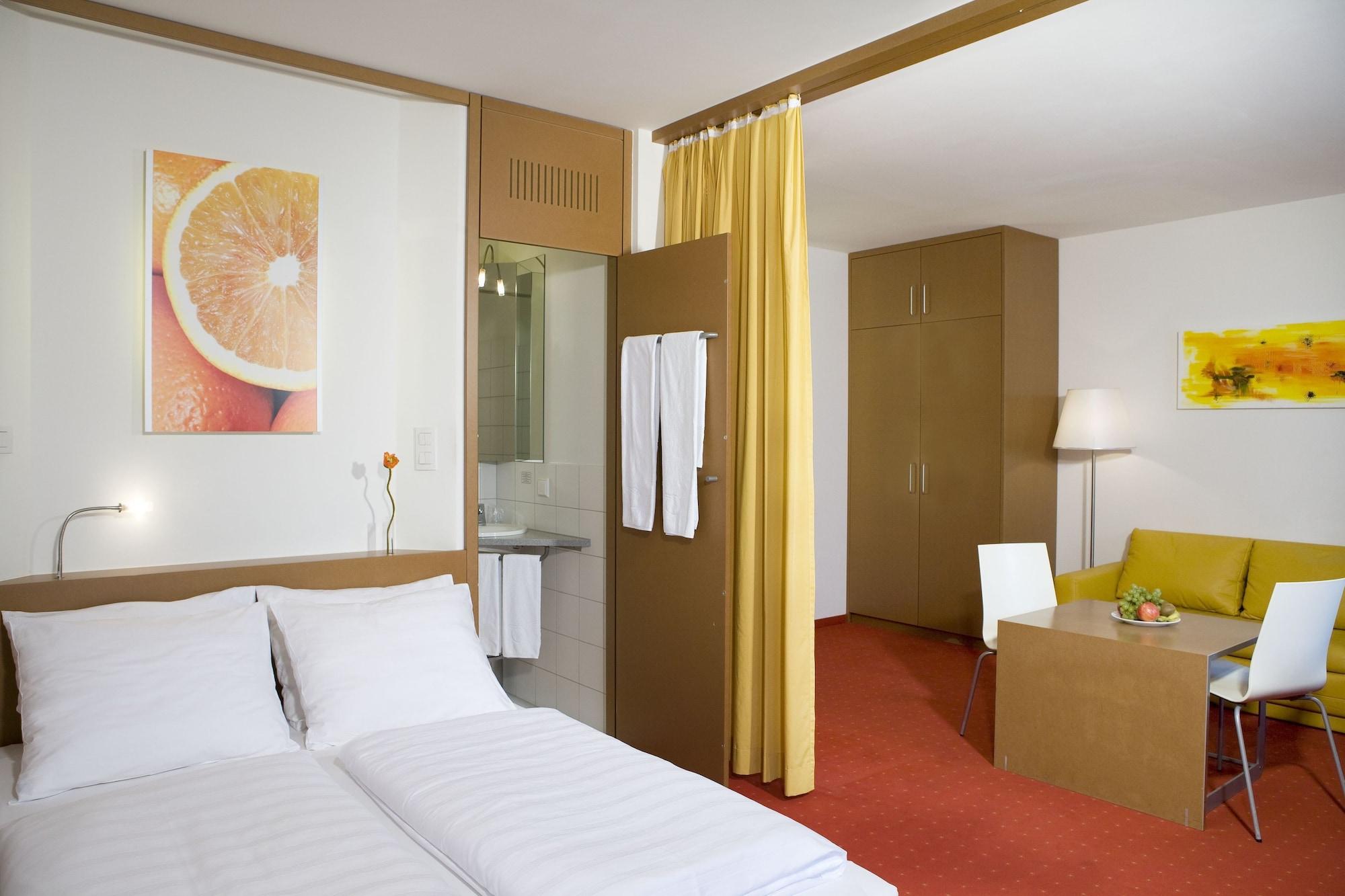 Orange Wings Motel 3*
