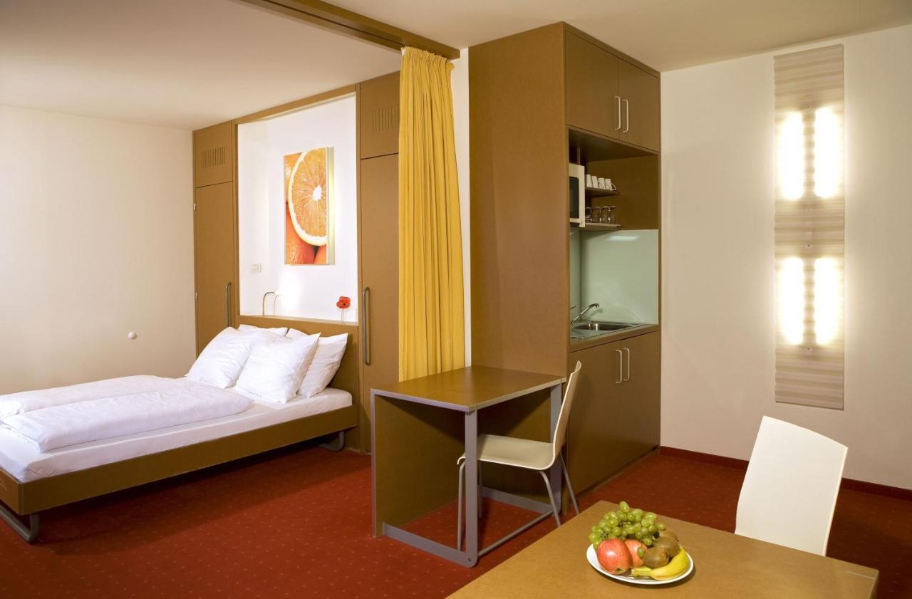 Orange Wings Motel Wiener Neustadt